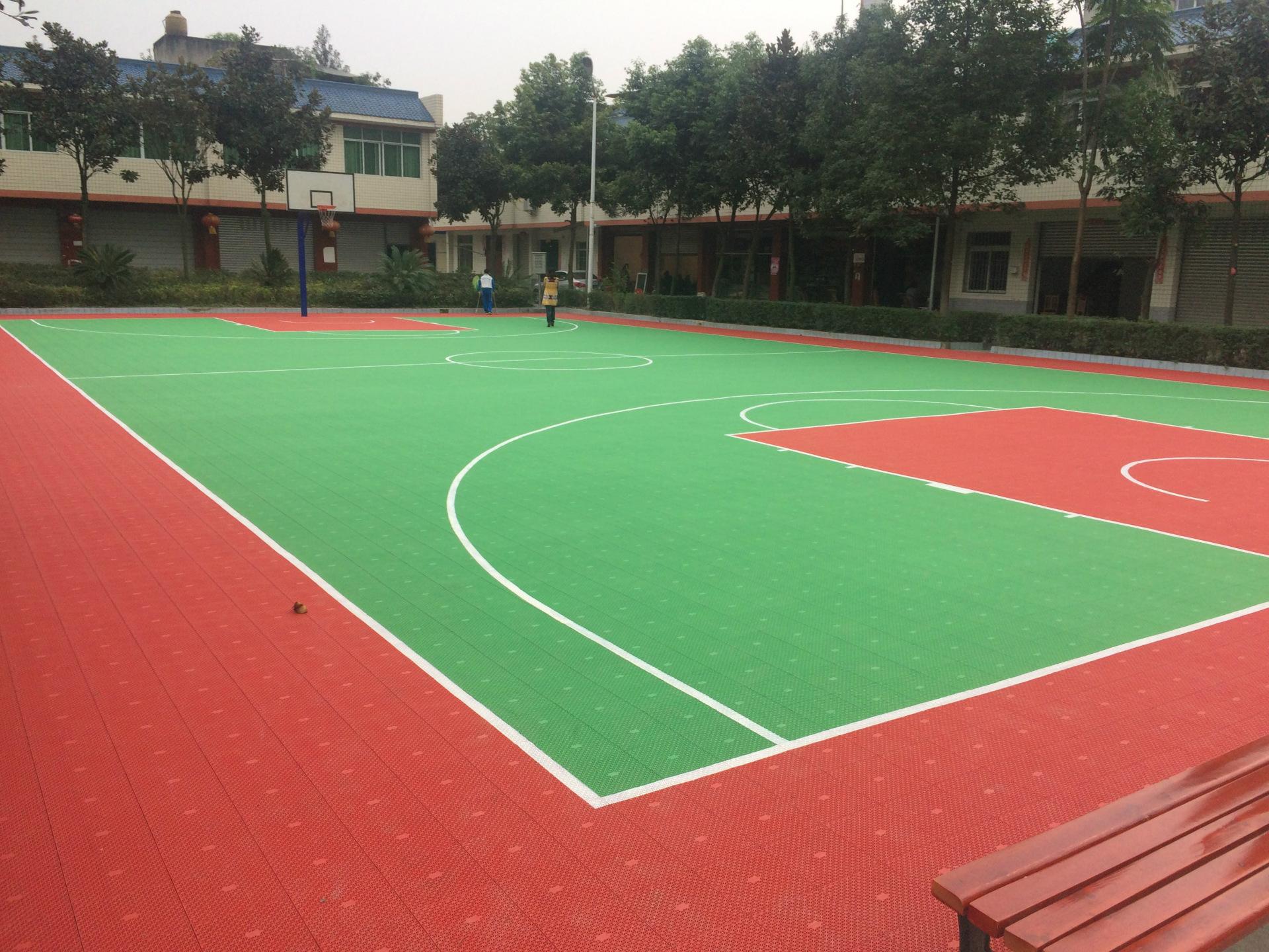 室外運(yùn)動(dòng)新選擇 戶(hù)外防滑懸浮拼裝地板的優(yōu)勢(shì)與應(yīng)用